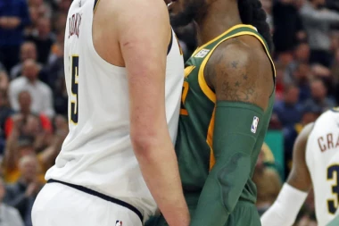 AMERI, KAKO VAS NIJE SRAMOTA: Kažnjavanjem Jokića NBA je pokazao da ne važe ista pravila za sve!