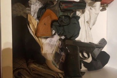 Uhapšen Zrenjaninac naoružan do zuba: Policija mu sve ovo pronašla u stanu