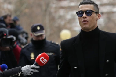 Ronaldo se vratio u Madrid! Ponovo je u opremi Reala!