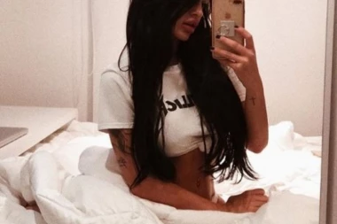 SVE JE LAKŠE UZ NJU: Se*si lepotica teši Nejmara