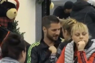 Tepa mu: Luna dala ime Markovom penisu, on pobesneo!