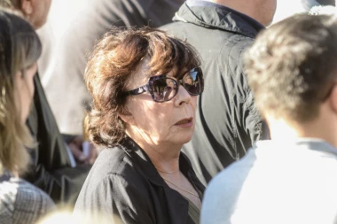 SEKA SABLIĆ JE OVOM GLUMCU RODILA DETE: Sin Stefan važi za ozbiljnog frajera, a evo kako izgleda njegov otac!