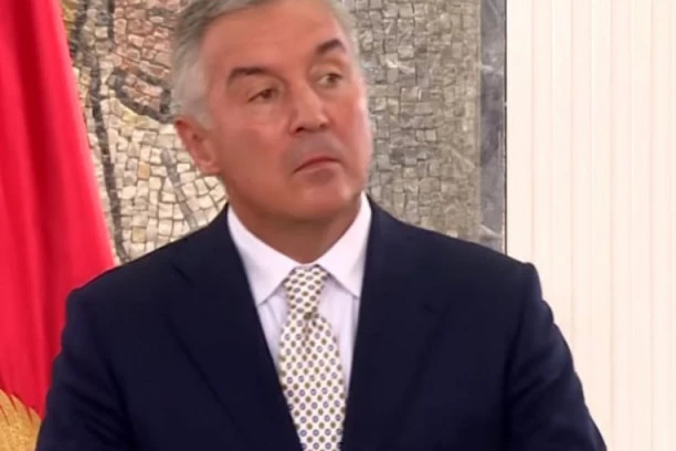 "ĐE SI ZA BOŽIĆ? NA USTANAK!" Milo Đukanović sprema krvoproliće u Crnoj Gori na najveći pravoslavni praznik! HOĆE RAT!