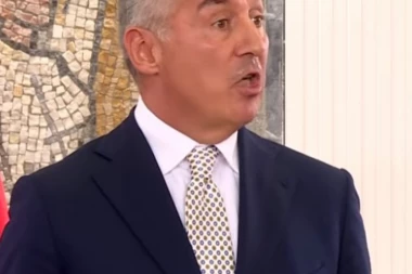 LAKO SE MOŽE DESETI DA MILO PADNE S VLASTI: Francuski "Figaro" analizirao stanje u Crnoj Gori, evo kakva imaju predviđanja