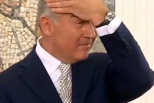 (FOTO) MILO PUK'O KAO ZVEČKA! Sedam dana pred izbore ga NI U RODNOM GRADU više ne vole