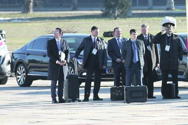 Putina štitilo tajno oružje u Beogradu!