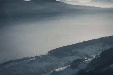 Bela pošast okovala region: U BiH sve zatvoreno, Hrvatsku kida bura!