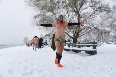 HRABRO I LUDO: Ovako je izgledala Trka u gaćama na Dunavskom keju!