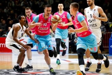 Bivši igrač Mege dobio otkaz jer se kladio!