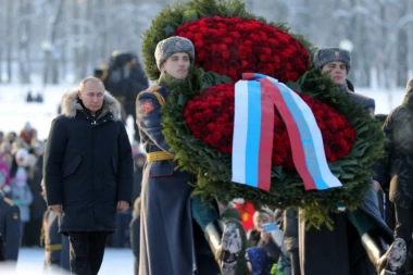 (FOTO, VIDEO) Putin na obeležavanju 75. godine proboja opsade Lenjingrada