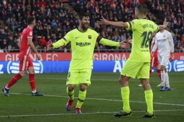 PROVOKACIJA ILI GREŠKA? Barselona odbila nove dresove jer liče na Realove!