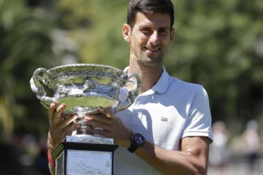 ZAR I TI SINE BRUTE? Najveći Federerov fan je prešao u Đokovićev tabor!