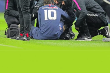 TUHEL PLAČE ZA NEJMAROM!