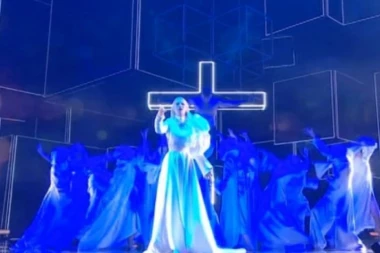 (VIDEO) Svetske zvezde joj nisu do kolena: Nastup Nataše Bekvalac na MAC-u ostavio sve bez daha!