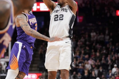 (VIDEO) GEJ PRESUDIO KOKOŠKOVU: Hladnokrvno, precizno - savršeno!