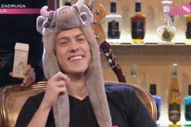 Haker najavio nove "zvezde" u drk-aferi i izazvao haos! Baka Prase: Nadam se da sam dobro ispao u po*niću