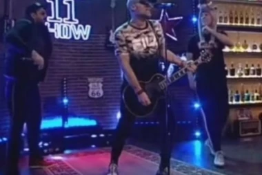 (VIDEO) Ovako nešto niste videli: Ova verzija pesme "Marihuana" zapalila "Amidži šou"!