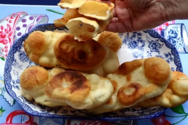 (VIDEO) Uštipci bez kvasca za par sekundi!