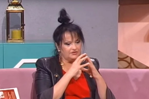 IZGUBILA SAM KOMPLETNU PORODICU! Pevačica ovako pronašla svoju SREĆU uprkos VELIKIM PROBLEMIMA!