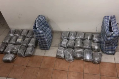 Dileru iz Kosjerića određen pritvor: Našli mu 21 kilo marihuane