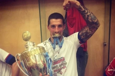 SVET RUKOMETA PLAČE ZA NOVAKOM: Uvek omiljen u ekipi, momak za primer!