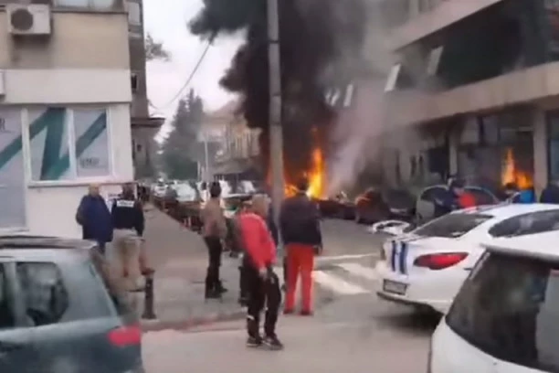 Ubijen Keljmendi! Telo totalno ugljenisano u automobilu!