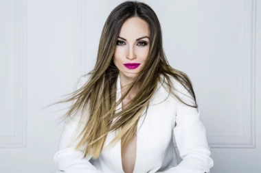 Dirljivo! Ivan Bosiljčić na originalan način najavio novu pesmu svoje supruge!