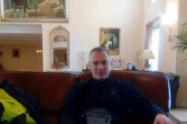 Suze same kreću: Migrant u Somboru, otac troje dece, našao prepun novčanik i vratio ga vlasniku - dobio i nagradu!