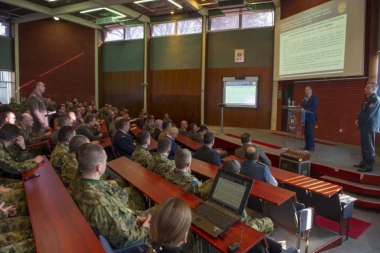 Stefanović: Najveći izazovi u borbi protiv terorizma - strana ratišta i ekstremna radikalizacija