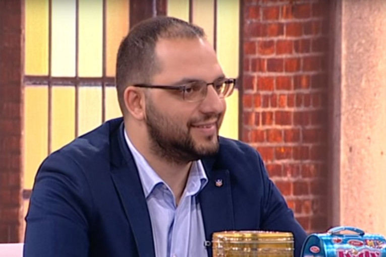 HANDANOVIĆ IZAZVAO BURU NA TVITERU: Ja sam najveći i najponosniji sendvičar u Srbiji