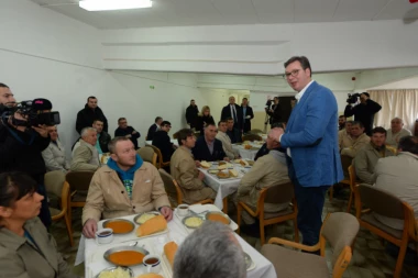 Kampanja "Budućnost Srbije" se nastavlja: Vučić će sutra posetiti one koji žive u OVIM mestima