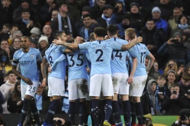 PUKLA BOMBA NA OSTRVU: Bivši fudbaler Čelsija u Mančester sitiju