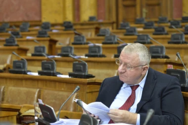 VOJISLAV ŠEŠELJ OTKRIO IME IZDAJNIKA U SNS! Iznenadićete se ko je on! LIDER SRS KAŽE DA MORA POD HITNO U ZATVOR!