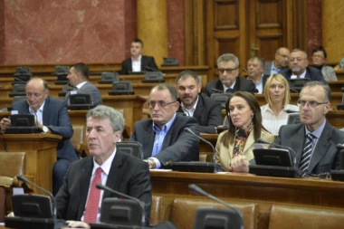 Poslanik SPS: Novopečeni petooktobarci žele "copy-paste"!