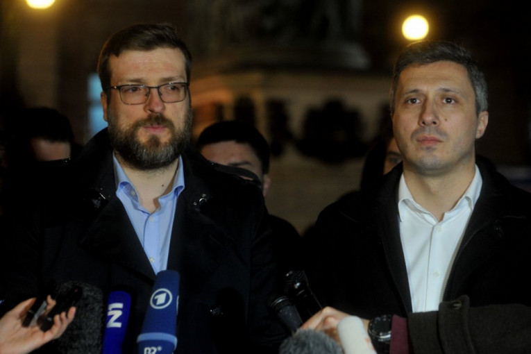Nogo bacio rukavicu u lice Obradoviću: Kandiduje se za predsednika Dveri