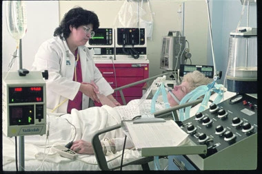 CEPA PLUĆA: Nestorović objasnio zbog čega respirator može da pogorša stanje ovog organa