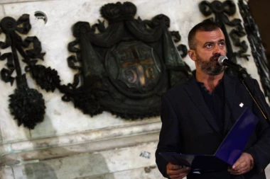 Sergej, baš si Skot! I Trifunoviću smeta general Lazarević