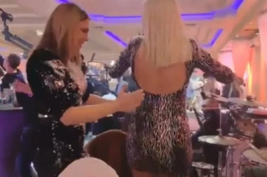 Pevačice došle na svadbu pa zamešale kukovima: Vesna i Milica bacile mladu u drugi plan!