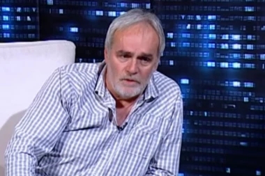 SLOBODAN ĆUSTIĆ OTKRIO KAKO VASPITAVA DECU: Bebi od ŠEST meseci daje telefon u ruke?!