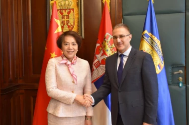 Stefanović se zahvalio ambasadorki Bo na stavu koji Kina zastupa povodom zahteva takozvanog Kosova za prijem u Interpol