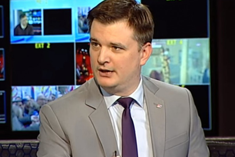 Jovanov: Odlukom da bude "ispod šatora", opozicija pokazala da je protiv konsenzusa