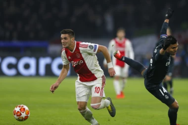 TADIĆ NAPUŠTA AJAKS: Za Srbina ZAGRIZAO italijanski VELIKAN