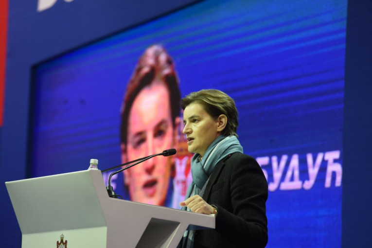 Premijerka u Mačvanskom okrugu: Naš posao je da radimo u vašem interesu