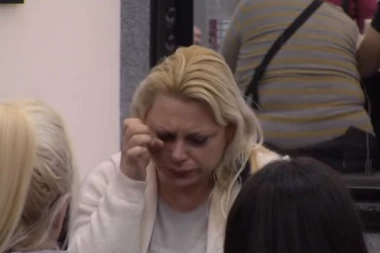 (VIDEO) Marija Kulić pretučena: Udarali je u lice, slomili joj naočare!