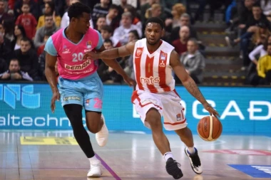 ZVEZDA U NIŠU IGRA SAMO POSLEDNJU ČETVRTINU: Crveno-beli pobedili Megu i zakazali derbi u finalu!