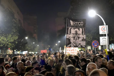 Traži se Milova ostavka: Održan četvrti protest u Podgorici