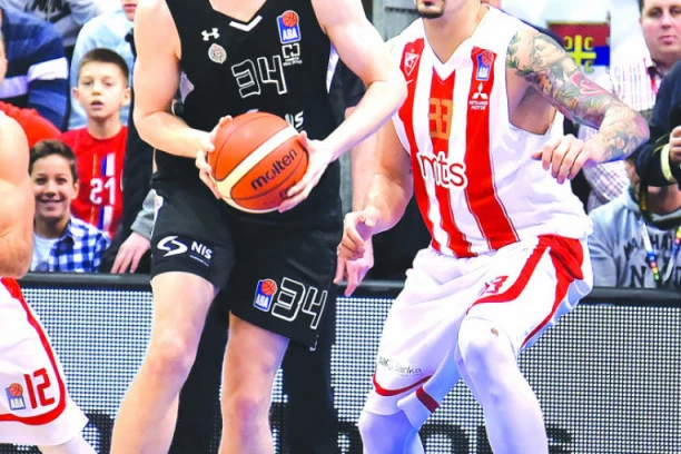 NA POMOLU IZDAJA PARTIZANA: Džok Lendejl OBLAČI crveno-beli dres!