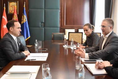 Stefanović sa Tanžu Bilgičem u Beogradu