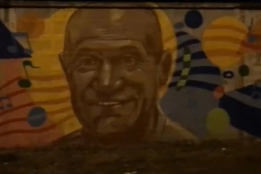 (VIDEO) Šabac tuguje za Šabanom: U rodnom gradu muzičke legende osvanuo mural u njegovu čast!