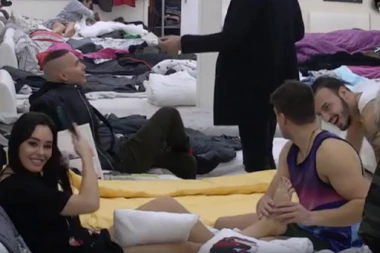 Ana i David planiraju venčanje!